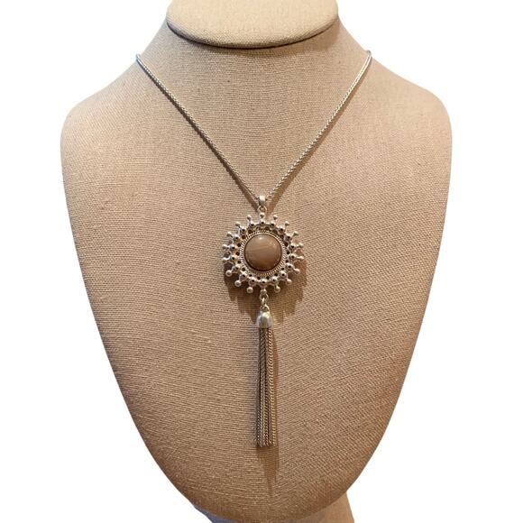 NWT Lucky Brand Dusty Pink Stone W/Tassel Boho Silver Necklace - Picture 1 of 9